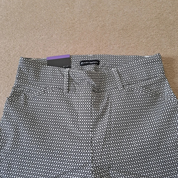 New! Hilary Radley Cropped Pants Black White Size 4 Tummy Control Patterned - Picture 2 of 11